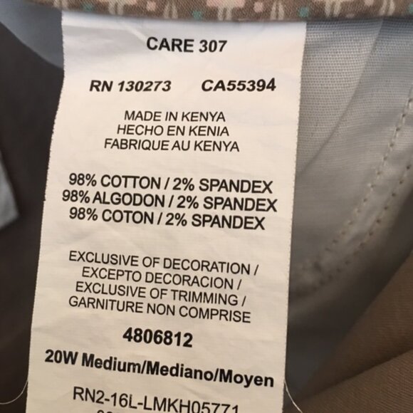 NWT Lee Relaxed Fit cropped pants - khaki colored - 20W - brand new - Picture 9 of 10